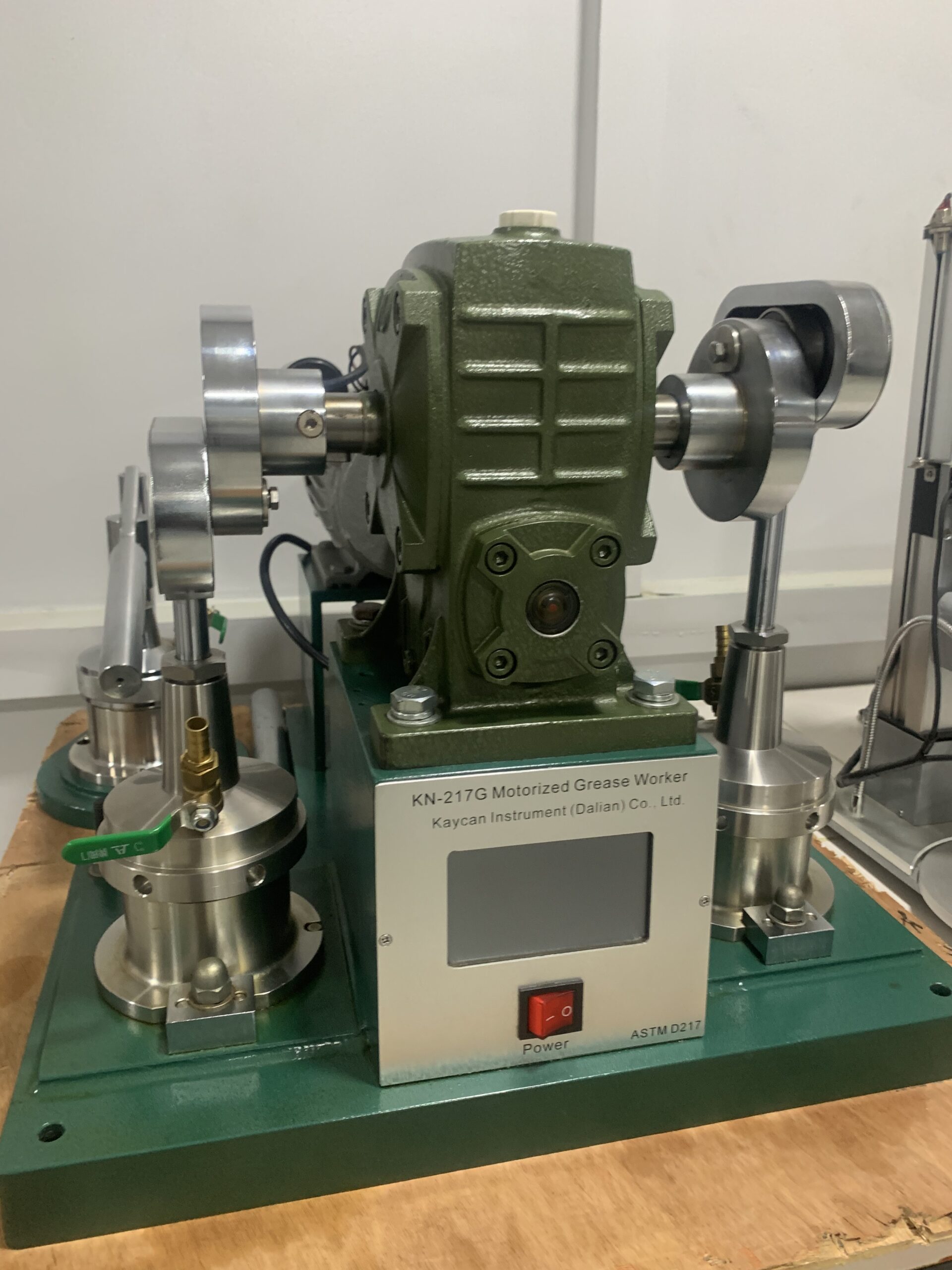 motorized grease worker